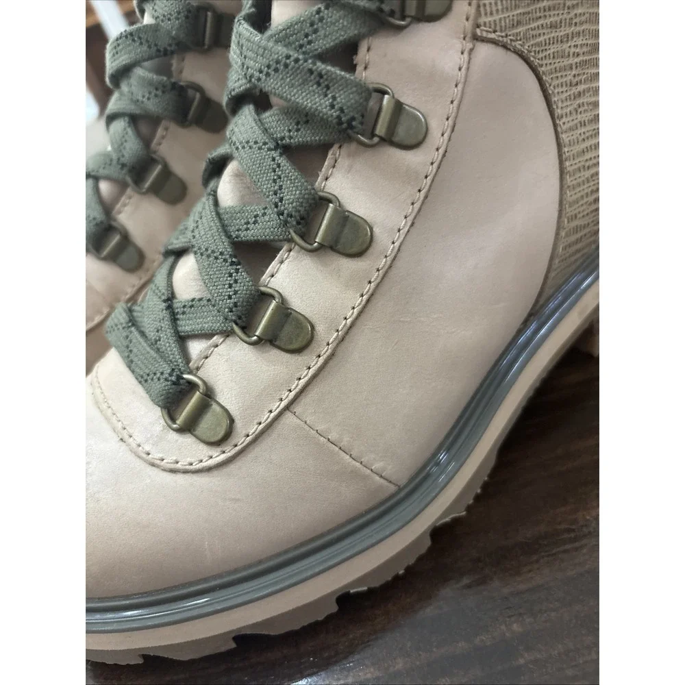 Sorel Women's Lennox Hiking Boot Waterproof,m Snakeskin size 6.5 UNWORN